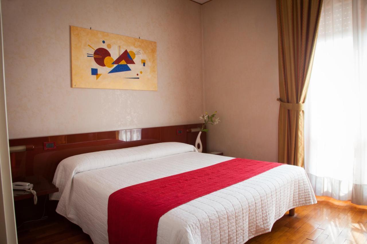 Hotel Master Albignasego Buitenkant foto