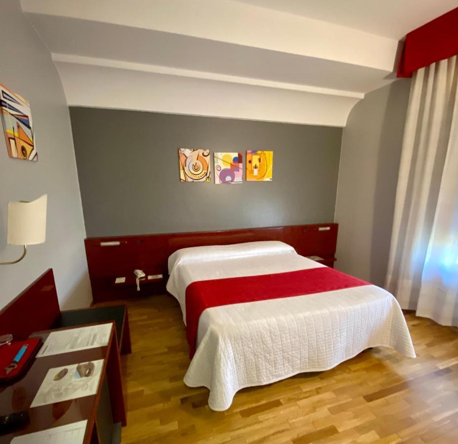 Hotel Master Albignasego Buitenkant foto