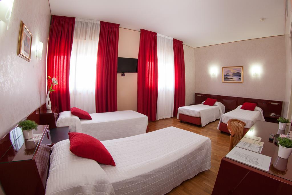Hotel Master Albignasego Buitenkant foto